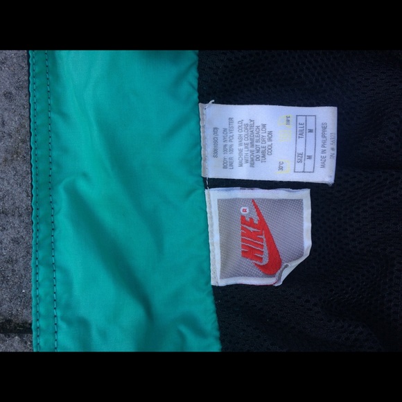 Vintage Nike windbreaker - Picture 3 of 3
